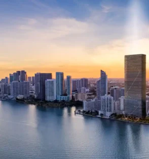 miami-aria-reserve-residential-preconstruction-far-view-from-the-bay.webp